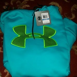 Under Armour sweatshirt